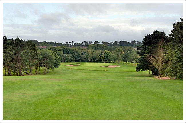 The appraoch to the 14th Green.